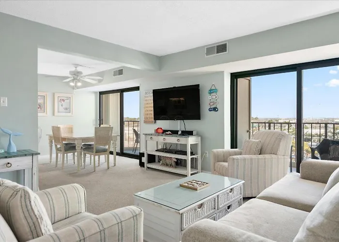 2 Bedroom With Beautiful Ocean View & Outdoor Pool! Ferienhaus