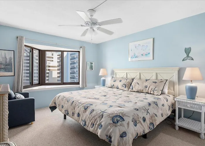 2 Bedroom With Beautiful Ocean View & Outdoor Pool! Ferienhaus *